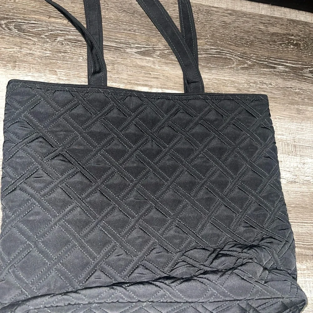 Vera Bradley Black Microfiber Large Quilted Tote BNOT NEVER USED - Picture 3 of 16